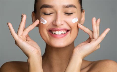 Rekomendasi Skincare Untuk Kulit Kering Dan Kusam Wajib Tahu