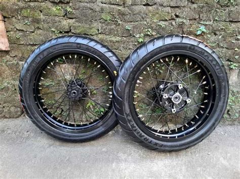 Roda Set CRF Supermoto Ring 17 Wheelset Sumo CRF150L Ban Maxxis Baru