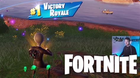 Clutching It Up For The Victory Fortnite Youtube