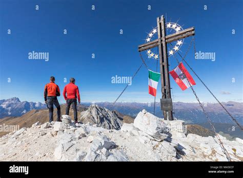 Sterreich Italien Grenze Fotos Und Bildmaterial In Hoher Aufl Sung