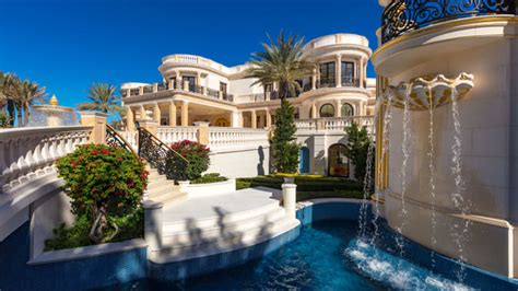 Inside Biggest Mansion In The World