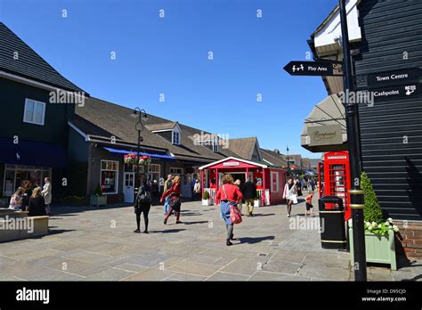 Bicester Village Outlet Shopping Centre, Bicester, Oxfordshire, England ...