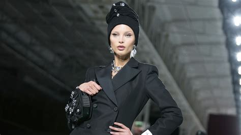 Le Sfilate Di Moschino E Prada Alla Milano Fashion Week Come