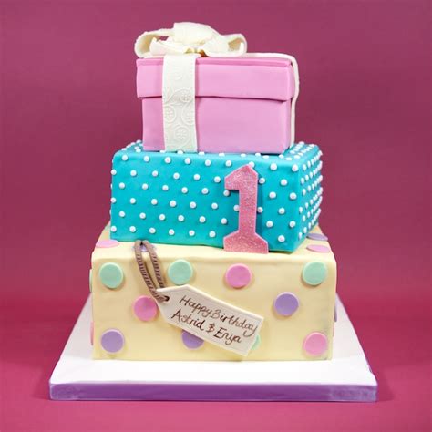 6 Birthday Cakes That Look Like Presents Photo Birthday Present Teal