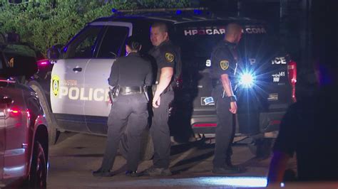 Police Officer Shot In Northwest Houston