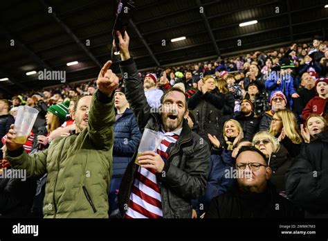 Wigan England 24th February 2024 Fans Of Wigan Warriors Rugby