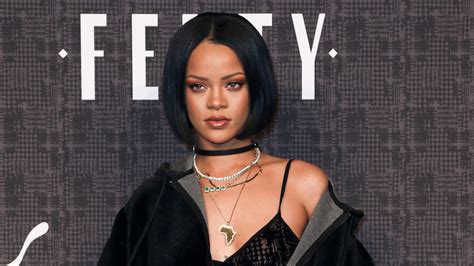 The Truth About Rihannas Lawsuit Against Her Father