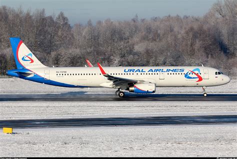 RA 73798 Ural Airlines Airbus A321 231 WL Photo By Aleksey Simanovich