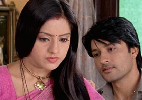 Diya Aur Baati Hum Pictures Of Sandhya Aka Deepika Singh And Suraj