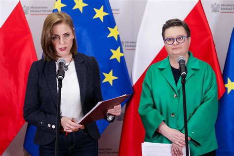 MEN zapowiada obowiązek szkolny dla ukraińskich dzieci w Polsce Już od