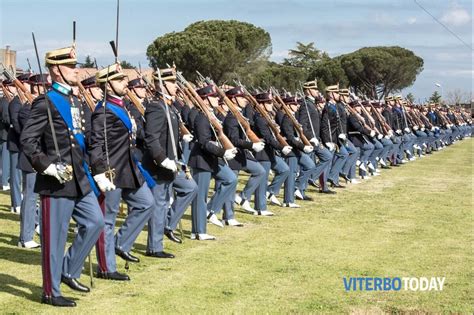 L Esercito Ha Nuovi Marescialli Hanno Giurato Di Essere Fedeli