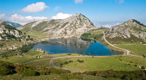 3 Spectacular hiking trails in the National Park Picos de Europa ...