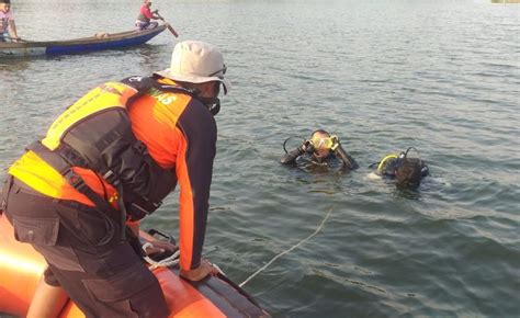 Gunakan Aqua Eye Tim Sar Cari Korban Jatuh Dari Kapal Mesin Di Waduk