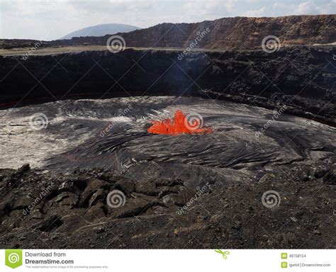 Lava Dentro Del Volcán De La Cerveza Inglesa De Erta Etiopía Foto de