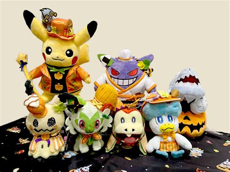 ポケモンたちのハロウィンをイメージしたピカチュウたちがかわいい♪『paldea Spooky Halloween』がポケモンセンターに登場