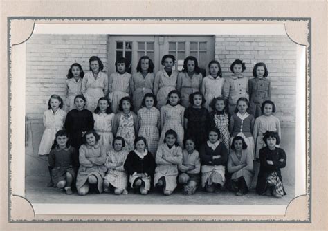 Photo De Classe Classe De Melle COLIN De 1950 Ecole Mairie Tivoli