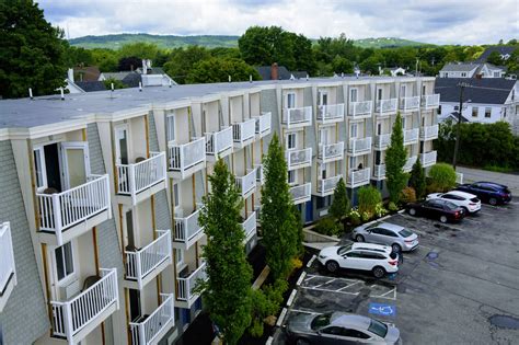 Rockland Harbor Hotel In The Heart Of Midcoast Maine