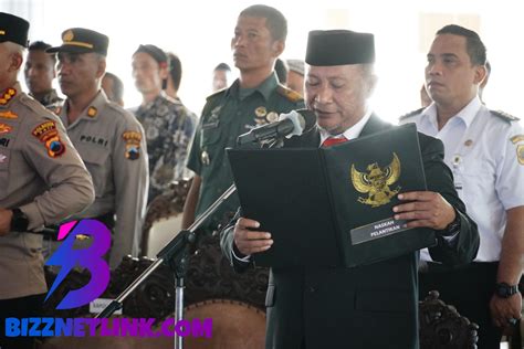 Pj Bupati Pati Henggar Budi Anggoro Melantik Kepala Desa Paw Desa Mojo