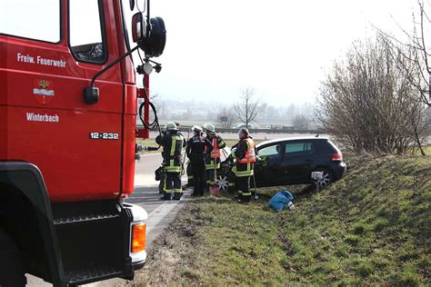 Fotostrecke Schorndorf Schwerer Unfall Auf Der B Bild Von