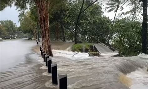 Cronaca Meteo Australia Alluvione Nel Queensland Con Il Ciclone