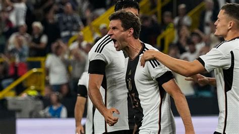 Deutschland Gewinnt Gegen Frankreich Mit Rudi V Ller Lernt Das Dfb