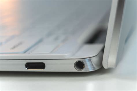 USB-C vs. Thunderbolt 3 | Digital Trends