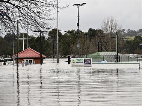 Sydney Floods Thousands Of Residents Called To Evacuate Archyde