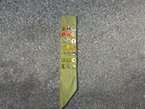 Used Vintage Boy Scout Bsa Khaki Merit Badge Sash With 21 Patches 1970