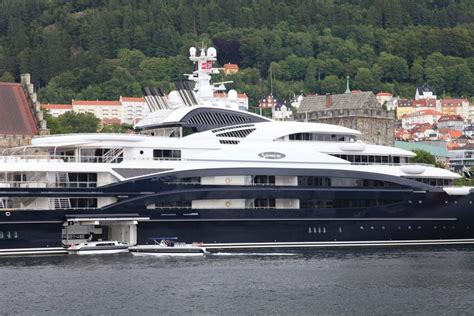 Yacht Serene • Fincantieri • 2011 • Photos & Video