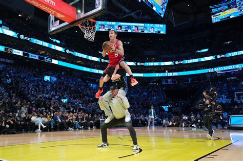 Zion Williamson considering joining 2024 NBA Slam Dunk Contest