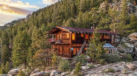 Mountaintop Home in Colorado Offers Million-Dollar Views for Under $1M