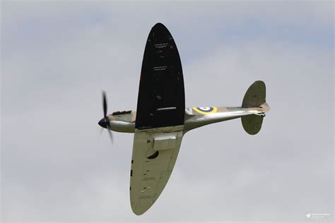 N G Cfgj Vickers Supermarine Spitfire Ia The Aircra Flickr