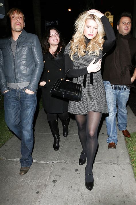 Celebrities Wearing Pantyhose Porn Pictures XXX Photos Sex Images PICTOA