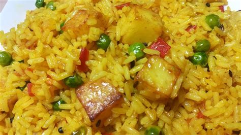 Aloo Fried Rice Recipe | Potato Fried Rice Recipe | Lunch Box Recipe - The Busy Mom Blog