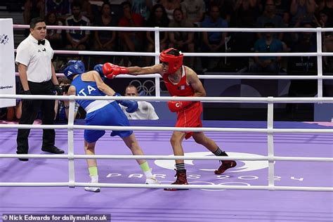 Female Boxer Yells This Is Unjust And Falls To Her Knees In Tears As She Quits Fight Against