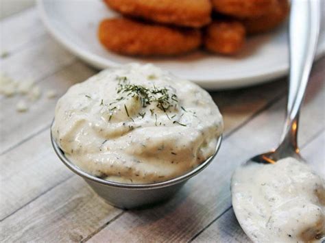 Healthy Tartar Sauce (no mayo!) – Mediterranean Movement