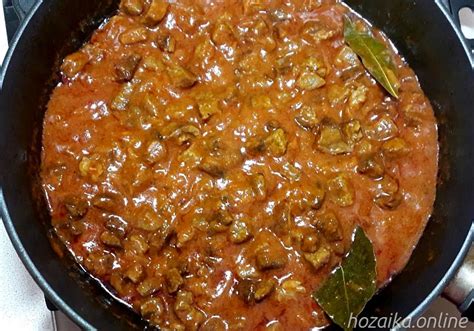 Гуляш из говядины с подливкой - классические рецепты