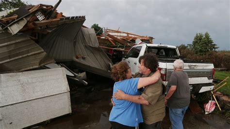 Tornado leaves deadly toll in Iowa | PBS News