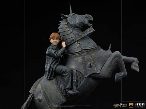 Harry Potter: Ron Weasley at the Wizard Chess Harry Potter Deluxe Art 1 ...