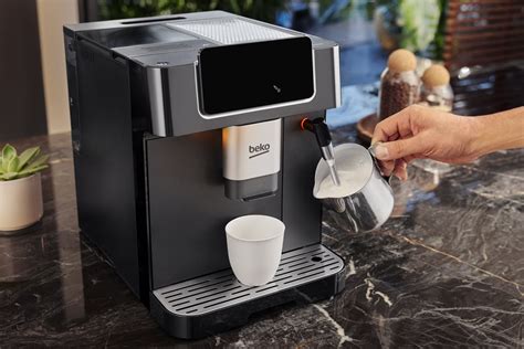 Beko CEG7302B CaffeExperto Bean To Cup Coffee Machine With Steam Wand