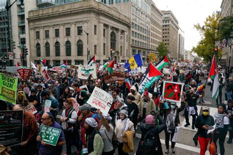 Plusieurs Manifestations Dans Le Monde Pour Soutenir La Palestine