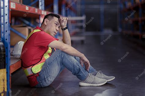Estrés Cansado Trabajador Masculino Asiático Trabajo Duro Trabajo
