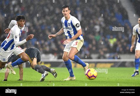 Brighton footballer lewis dunk hi-res stock photography and images - Alamy