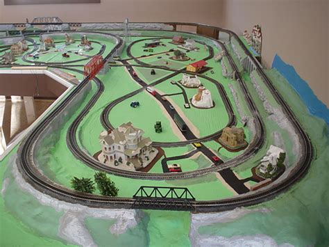 N scale L shaped layout - Model railroad layouts plansModel railroad ...