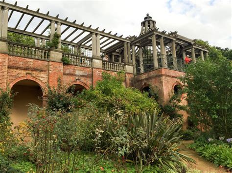 Unusual Parks Or Gardens In London The Hill Garden And Pergola