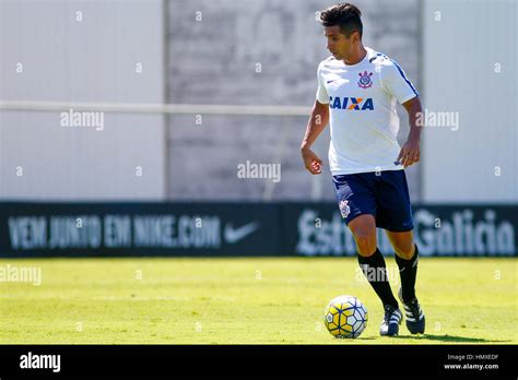 S O Paulo Sp Treino Do Corinthians William During The