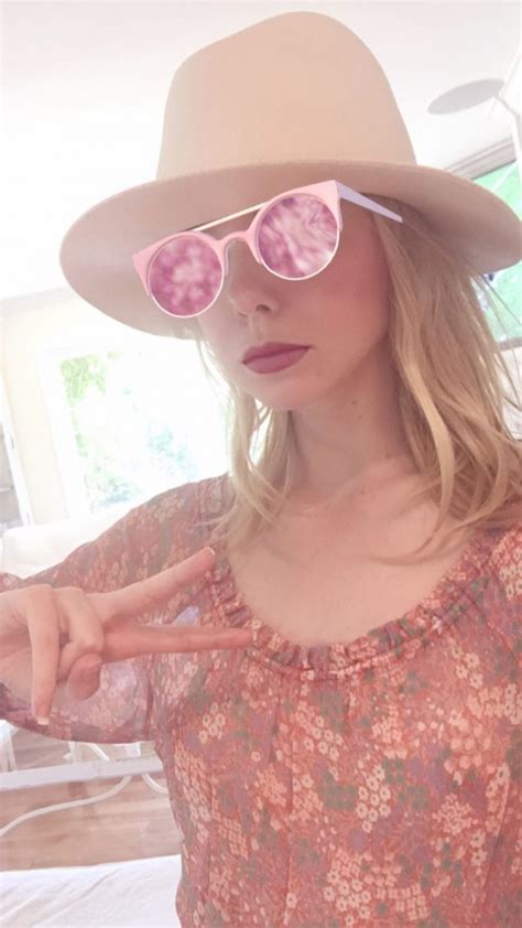 Elle Fanning Nude Exhibited Private Content Pics The Fappening