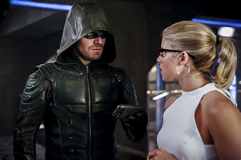 Arrow Season 5 Spoilers Will Oliver And Felicity Get Back Together