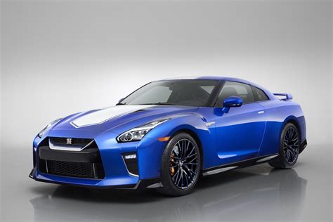 News Nissan Releases 50th Anniversary Gt R And Upgrades Track Nismo