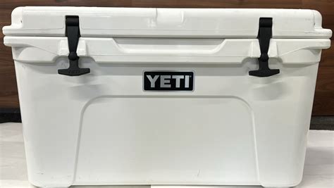 Yeti Tundra 45 Cooler In White W Tundra 3545 Cooler Basket Avenue